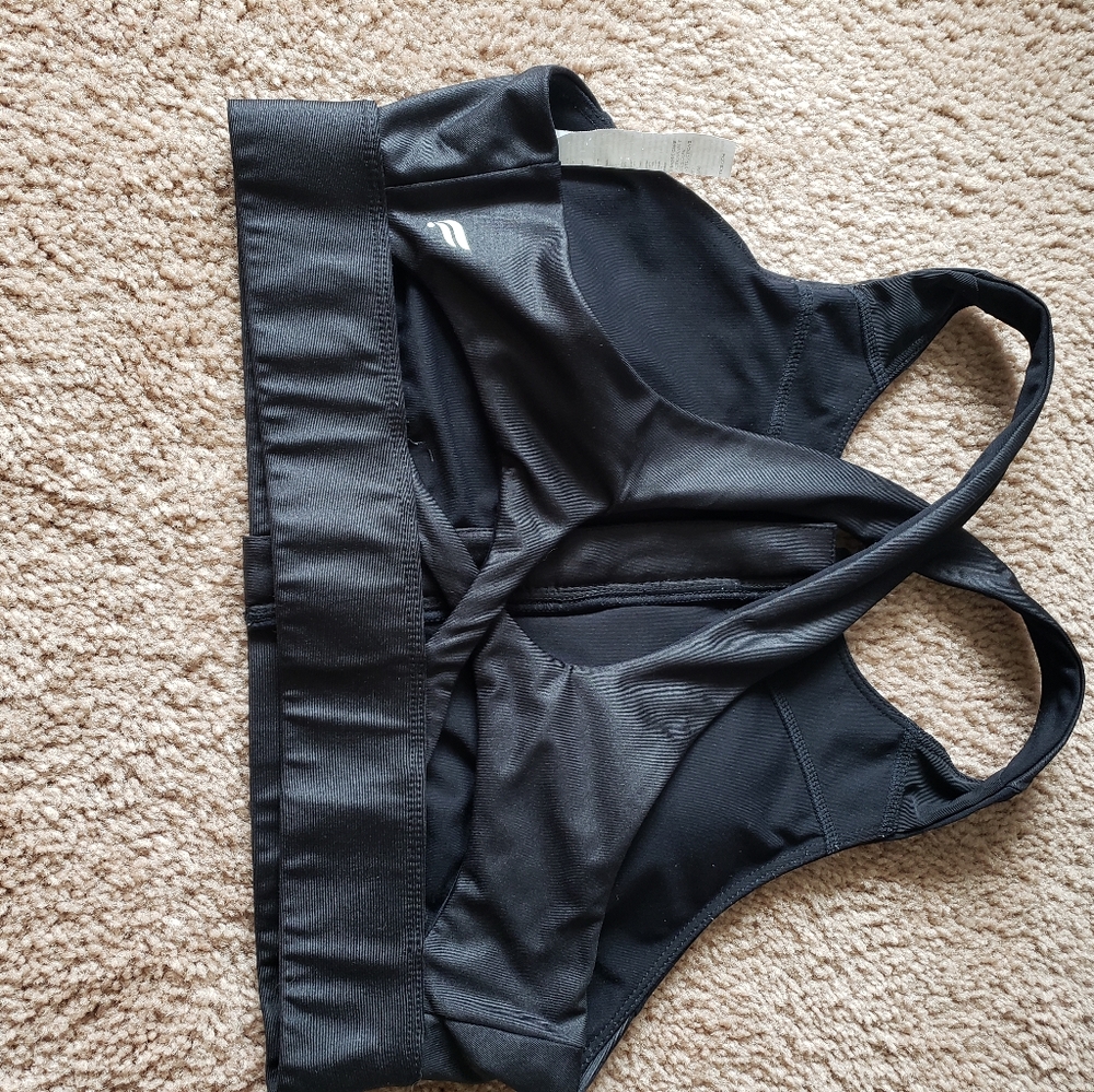 Fabletics Black Sports Bra - medium